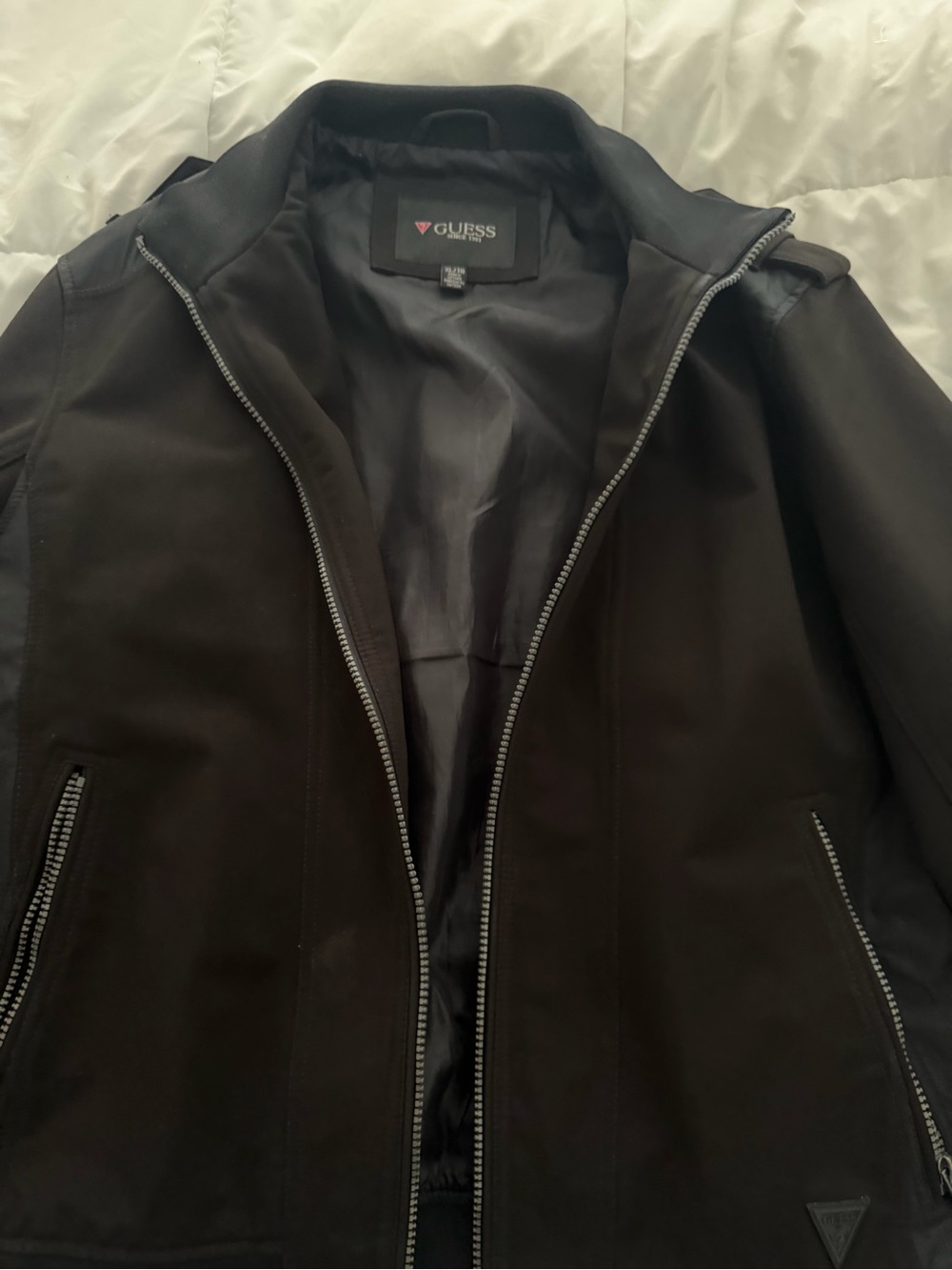GUESS Men’s Black Lightweight Zip Jacket